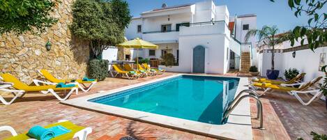 Algarve villa holidays