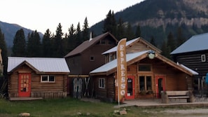 The house is behind Pilot's Perk coffee shop, open in the summer. Convenient!