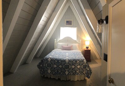 Cozy little A-Frame located in beautiful Harbor Springs.