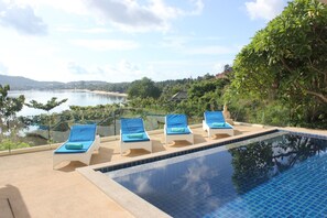 Pool and Loungers