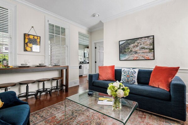 Your Majestic Retreat at King in Five (A)