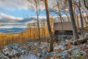 Complete seclusion, breathtaking views of the Shenandoah Valley