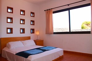 Bedroom 2 (Double)