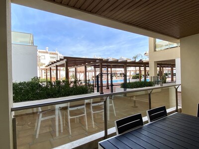 Duquesa (Manilva) F'line beach location/G’floor/2Bed-Bath/Garage/AirCon/24hr Sec