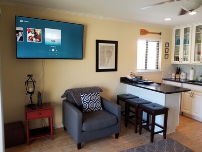 Adorably furnished and renovated Ocean Villa condo with upgrades galore!