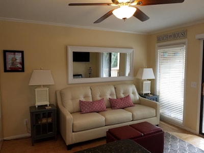 Adorably furnished and renovated Ocean Villa condo with upgrades galore!