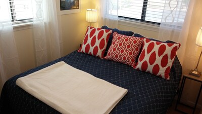 Adorably furnished and renovated Ocean Villa condo with upgrades galore!