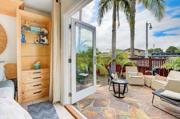 Indoor/Outdoor living space...let the fresh air in!
