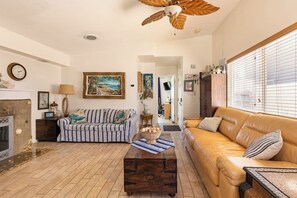 Relax at the end of the day in the living room.