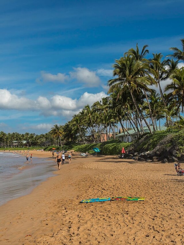 Keawakapu beach .7 miles long