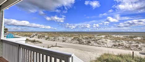 Fernandina Beach Vacation Rental | 2BR | 2.5BA | 1,064 Sq Ft | Steps Required