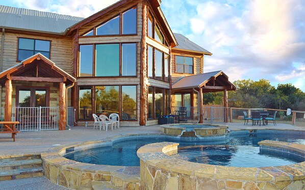 Pool with Hot Tub