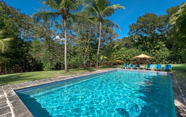 Utomhuspool