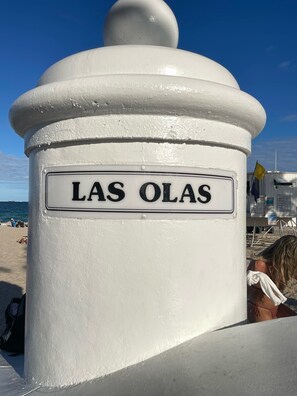 The entrance to Las Olas beach is a short walk from Parrot Hall