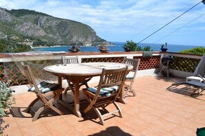 Terrace / Balcony