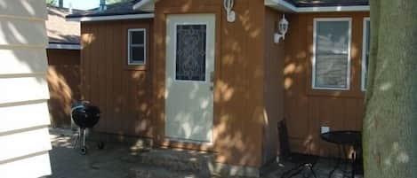 COTTAGE #2 WITH TABLE AND GRILL ON PATIO