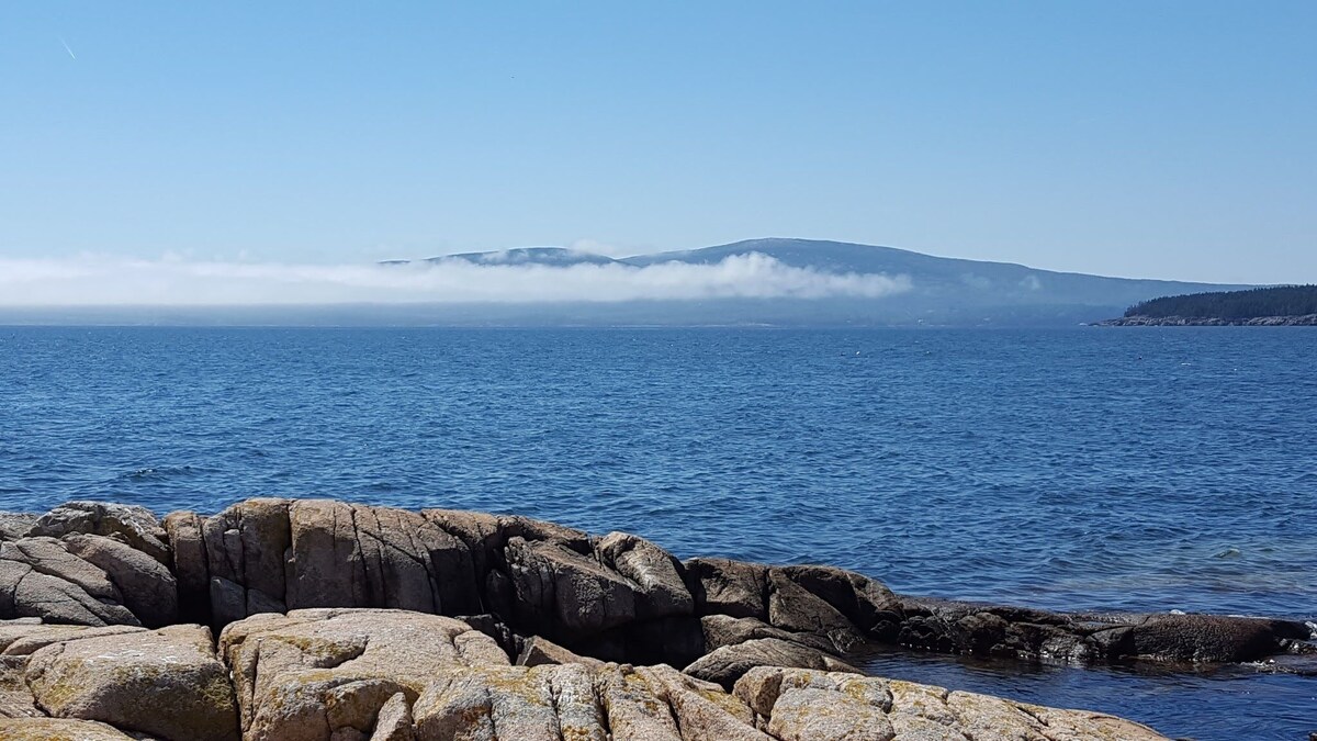 Schoodic Peninsula of Acadia Natl. Pk; ferry to Bar Harbor/Ocean – 15 Min. Walk