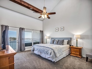 Third floor master bedroom. King TempurPedic bed, balcony, gorgeous views. 