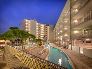 600 Ft lazy river
