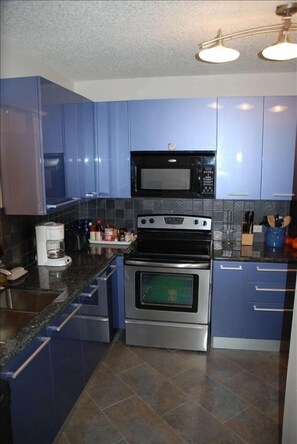 kitchen with Granite counter tops