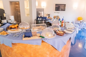 Buffetaamiainen