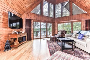 Lots of beautiful natural light.