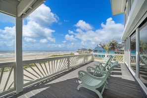 Panoramic views of the Gulf