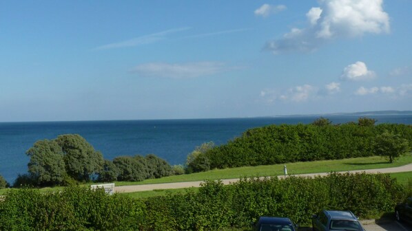 Blick auf die Ostsee vom Essplatz aus  - bei guter Sicht bis nach Fehmarn