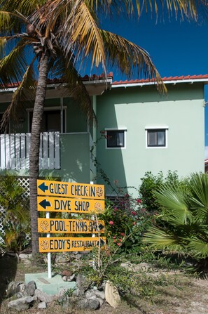 Signs directing you around Sand Dollar Condos