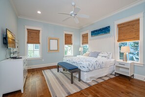 1st floor king bedroom, en suite, walk in shower, large walk in closet