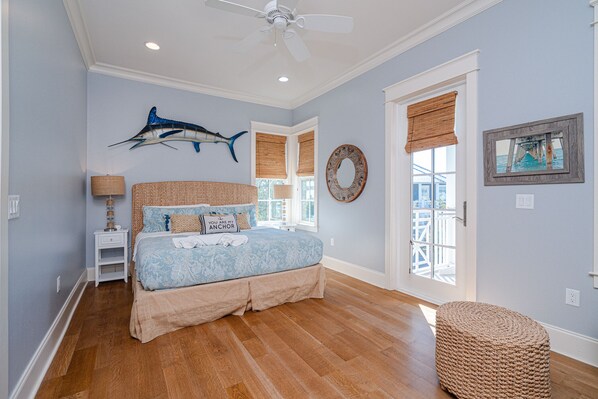 2nd floor king bedroom, 55" TV, ensuite, with double vanities