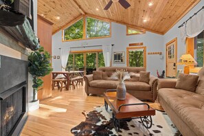 Come Sit & Stay Awhile
Kick back by the fire, soak in forest views, and enjoy the warm, rustic charm of this mountain cabin retreat.