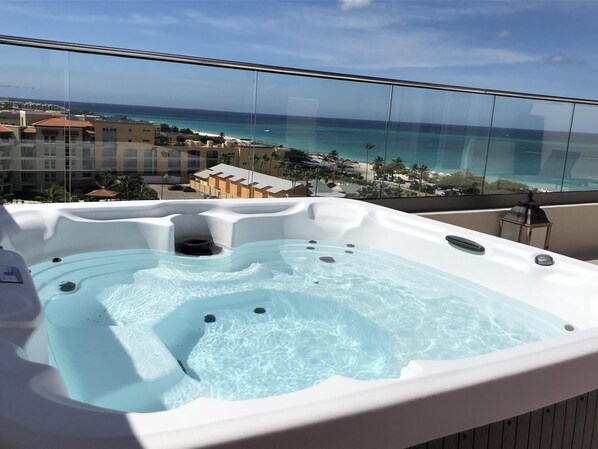 Bain à remous extérieur