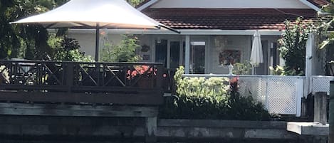 Villa Serenity - quiet own garden and deck