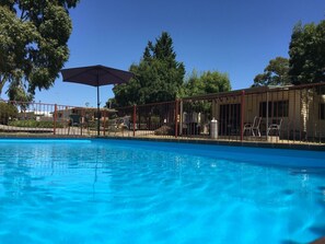 Utomhuspool