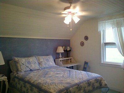 Come Getaway & Relax Up On The Farm Just Min's From Mackinaw City/Bridge/Island