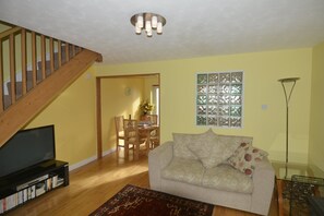 Comfortable Lounge with 42 inch TV