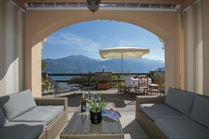 Sitting Area