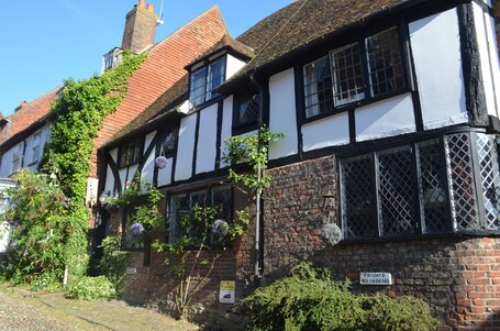 15th century frontage