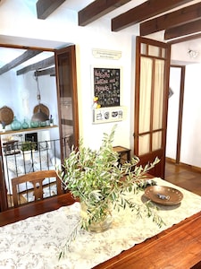 Preciosa casa con historia en pleno centro de Soller con una soleada terraza