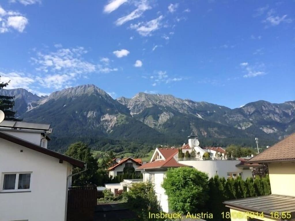 New apartment with cinema view of the mountains of Innsbruck