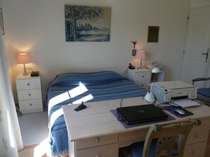 Holiday rental MOURIES Alpilles Provence 4 bedrooms