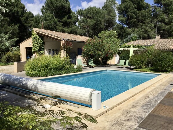 Piscine et pool housse