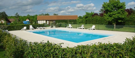 piscine partagée du parc