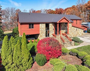 A side view of the property. The landscaping around it provides lots of privacy 