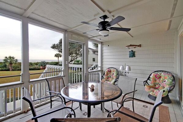 Screened in Porch Off Living Room