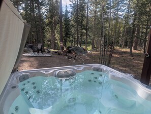 Hot tub, forest and mountain views