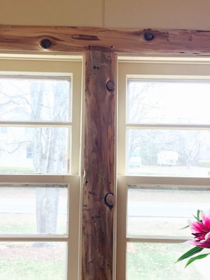 All windows with local harvest log trim