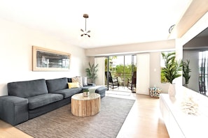 Living room 1