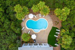 36 foot pool Can be heated upon request.